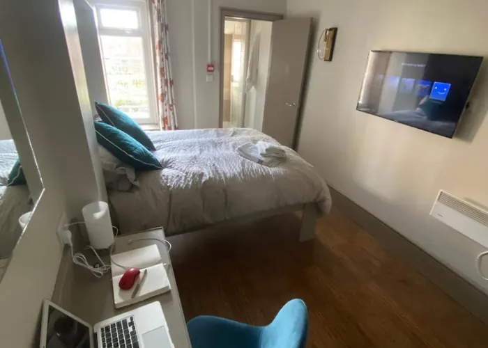 Quiet Cosy 1 Bedroom Apartment Carrington F1