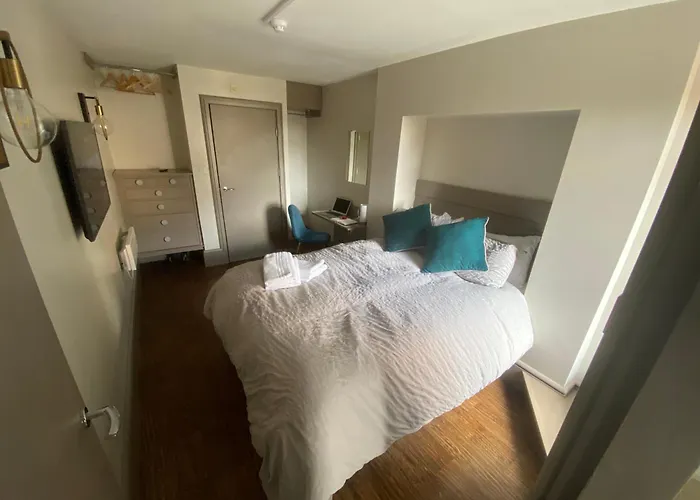 Quiet Cosy 1 Bedroom Apartment Carrington F1